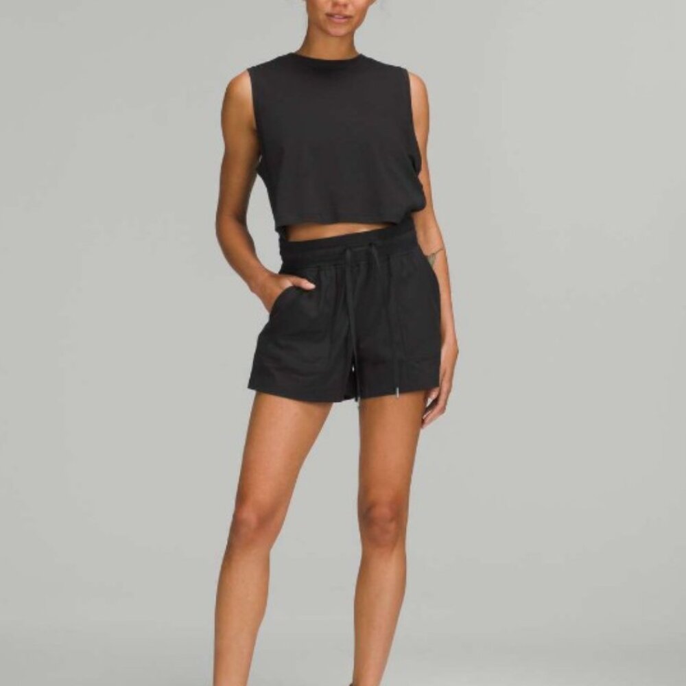 Lululemon Dance Studio High-Rise Short 3.5 Black sz 4